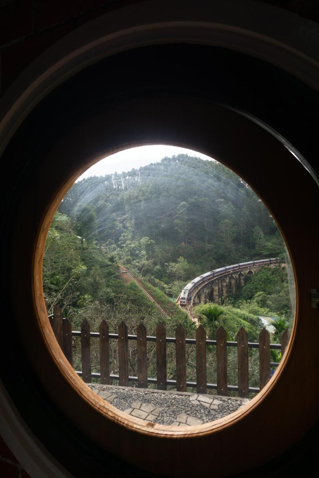 埃拉Hobbit Hole Hideaway住宿加早餐旅馆 外观 照片
