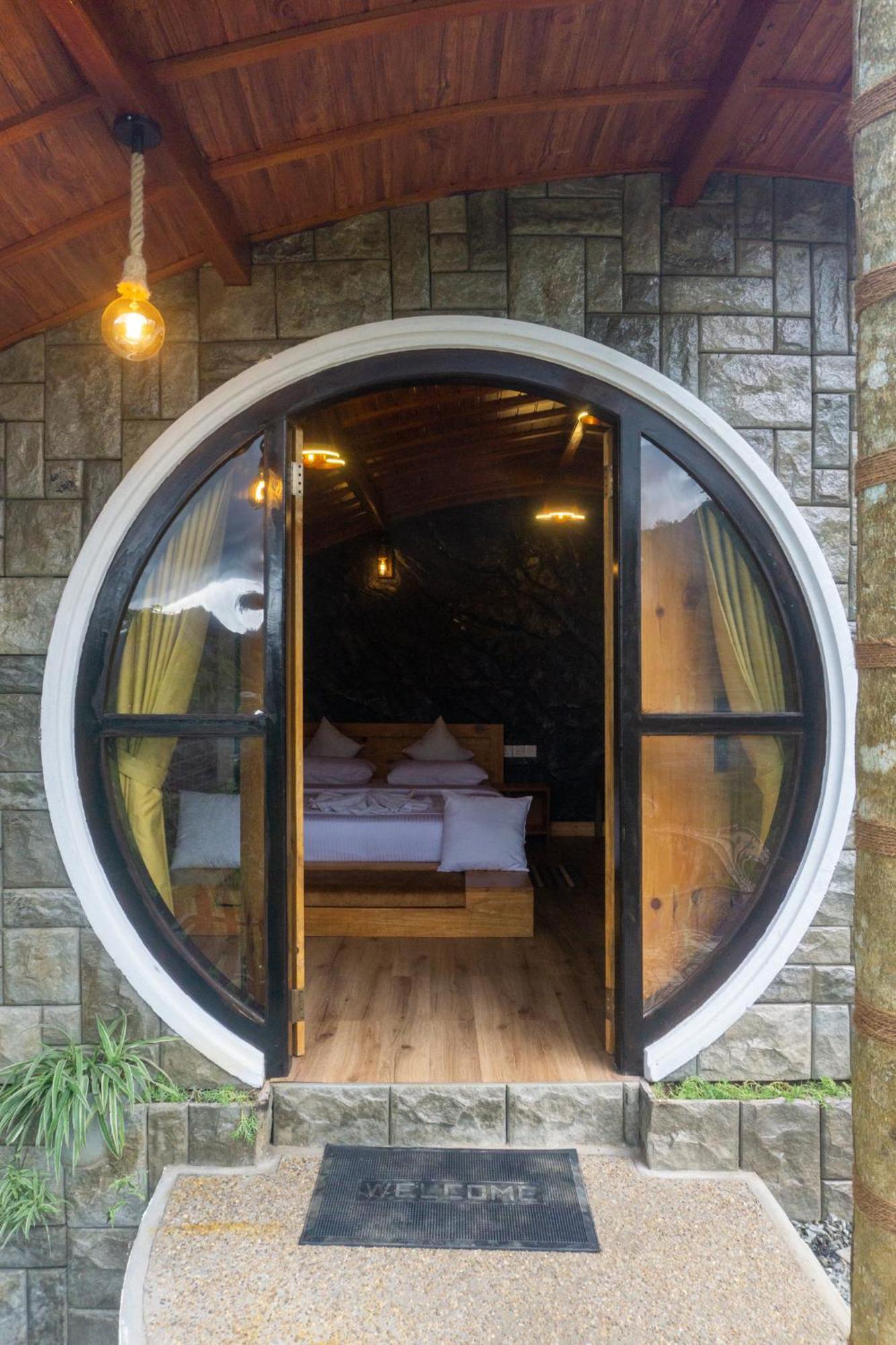 埃拉Hobbit Hole Hideaway住宿加早餐旅馆 外观 照片
