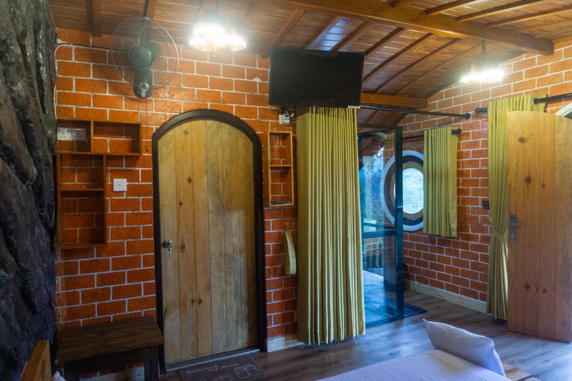 埃拉Hobbit Hole Hideaway住宿加早餐旅馆 外观 照片
