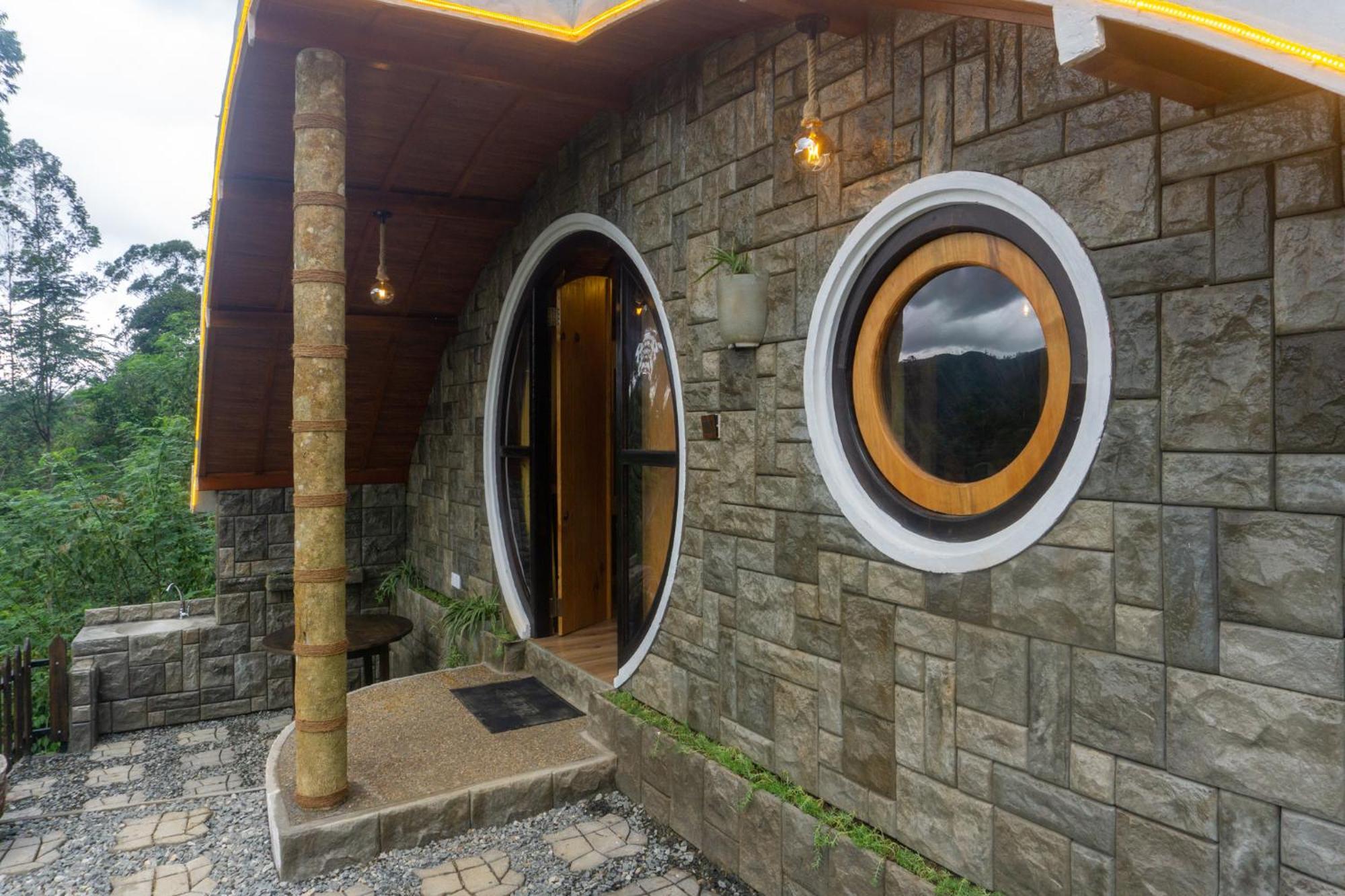 埃拉Hobbit Hole Hideaway住宿加早餐旅馆 外观 照片