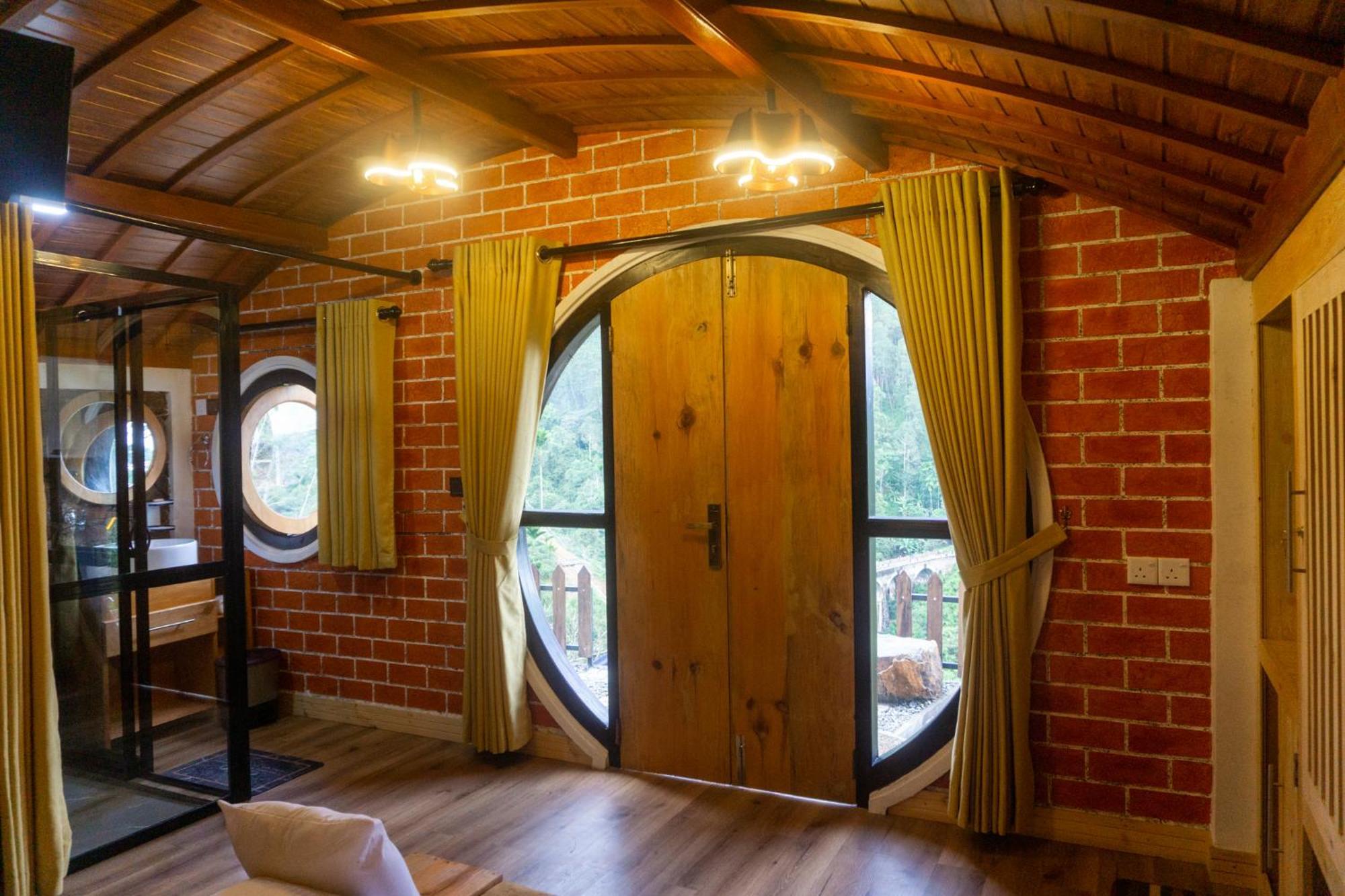 埃拉Hobbit Hole Hideaway住宿加早餐旅馆 外观 照片
