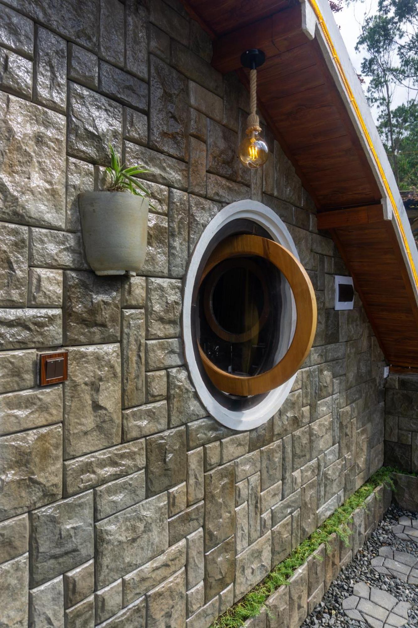 埃拉Hobbit Hole Hideaway住宿加早餐旅馆 外观 照片